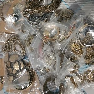 Random lot of gold tone jewelry